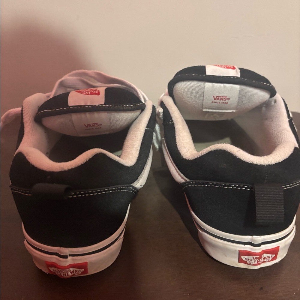 vans - Picture 4 of 5